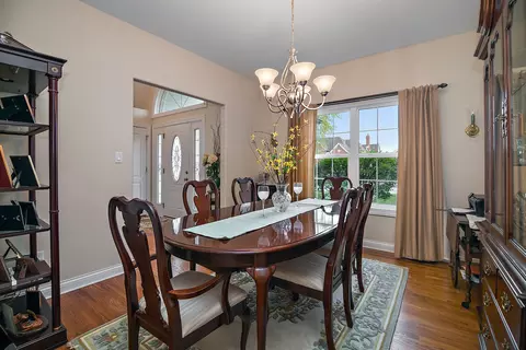 Dining - 318 Maple St, Beecher, IL 60401 photo 2 of 3