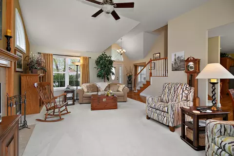 Living - 318 Maple St, Beecher, IL 60401 photo 2 of 2