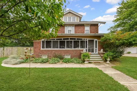 37857 E 100 North Rd, Bellflower, IL 61724