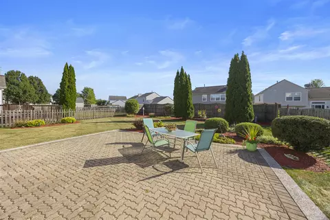 Exterior - 2359 Nantucket Ln, Elgin, IL 60123 photo 2 of 3