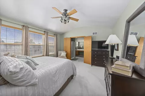 Bedroom - 2359 Nantucket Ln, Elgin, IL 60123 photo 1 of 5
