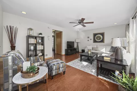 Living - 2359 Nantucket Ln, Elgin, IL 60123 photo 2 of 2