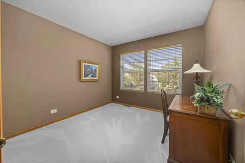 Bedroom - 2359 Nantucket Ln, Elgin, IL 60123 photo 4 of 5