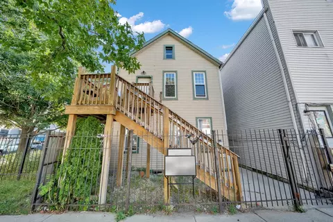 4535 S Wood St, Chicago, IL 60609
