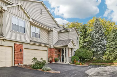 2223 Rockefeller Dr, Geneva, IL 60134