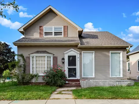 817 Oneida St, Joliet, IL 60435