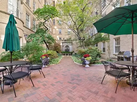 Exterior - 60 E Scott St #403, Chicago, IL 60610 photo 3 of 4