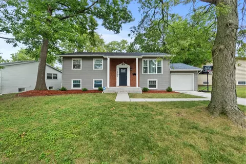 17803 Dogwood Ln, Hazel Crest, IL 60429