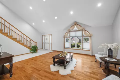 Living - 19425 Everett Ln, Mokena, IL 60448 photo 1 of 3