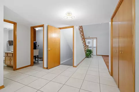 Entry Way - 19425 Everett Ln, Mokena, IL 60448 photo 2 of 4
