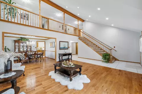Entry Way - 19425 Everett Ln, Mokena, IL 60448 photo 1 of 4