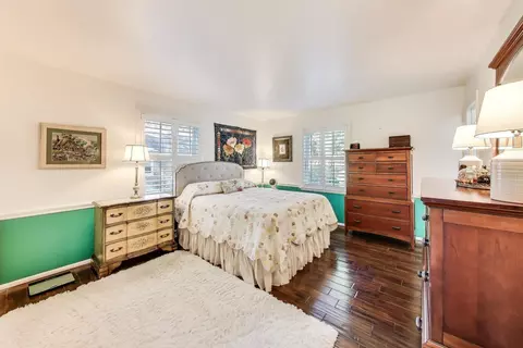 Bedroom - 1121 Forest Dr, Elgin, IL 60123 photo 1 of 5