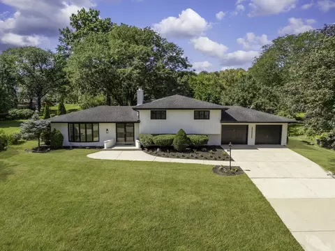 8620 Washington St, Downers Grove, IL 60516
