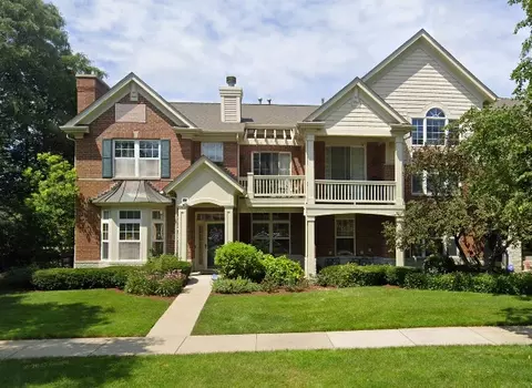 2742 Langley Cir, Glenview, IL 60026