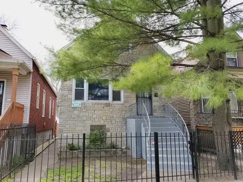 8322 S Marquette Ave, Chicago, IL 60617