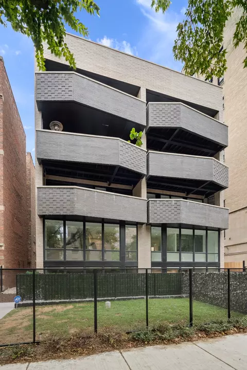 5114 S Kenwood Ave #PHB, Chicago, IL 60615