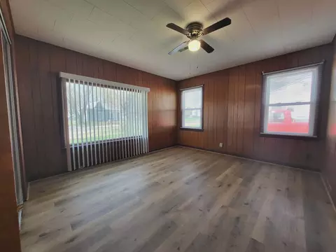 Living - 405 S Grove St, Colfax, IL 61728 photo 1 of 3