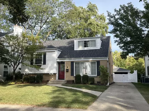 831 S Kensington Ave, La Grange, IL 60525
