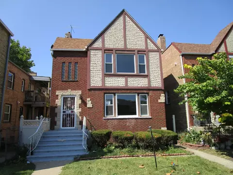 942 Bellwood Ave, Bellwood, IL 60104