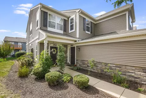 2562 Golf Ridge Cir #2562, Naperville, IL 60563
