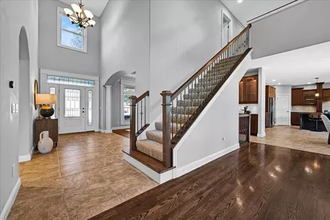 Entry Way - 2803 Luke Rd, Bloomington, IL 61704 photo 2 of 5