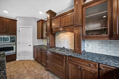 Kitchen - 2803 Luke Rd, Bloomington, IL 61704 photo 5 of 7
