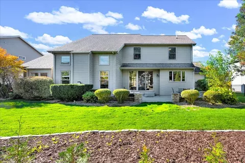 Exterior - 2803 Luke Rd, Bloomington, IL 61704 photo 7 of 9