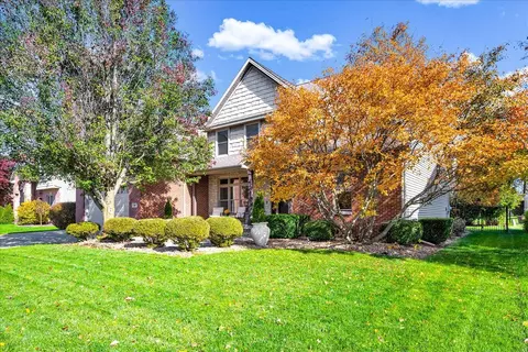 Exterior - 2803 Luke Rd, Bloomington, IL 61704 photo 4 of 9