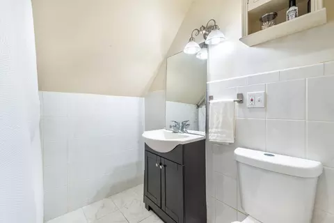 Bath - 2734 N 74th Ct, Elmwood Park, IL 60707 photo 1 of 3