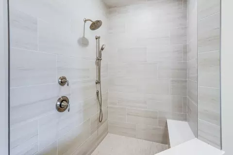 Bath - 23217 W Kennebec Dr, Plainfield, IL 60585 photo 4 of 5