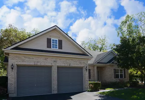 515 Madison Ln, Elgin, IL 60123