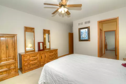 Bedroom - 515 Madison Ln, Elgin, IL 60123 photo 3 of 5