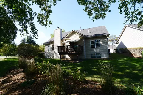 Exterior - 515 Madison Ln, Elgin, IL 60123 photo 5 of 8