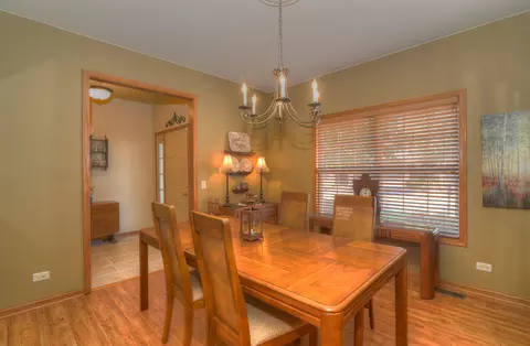 Dining - 515 Madison Ln, Elgin, IL 60123 photo 1 of 2