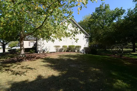 Exterior - 515 Madison Ln, Elgin, IL 60123 photo 2 of 8