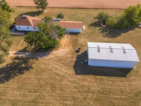 9416 E 1400 N Rd, Chenoa, IL 61726 photo 2