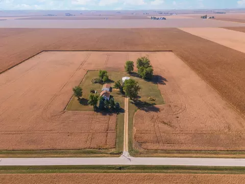 9416 E 1400 N Rd, Chenoa, IL 61726