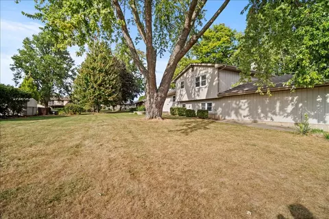 Exterior - 205 Hammitt Dr, Normal, IL 61761 photo 2 of 2