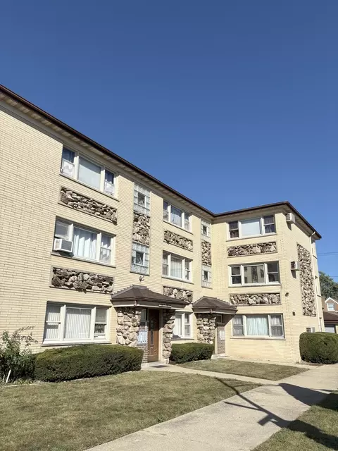 6556 W Barry Ave #E, Chicago, IL 60634