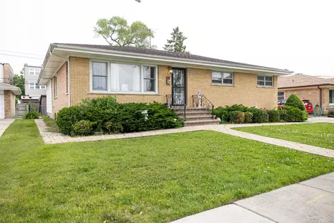 8226 Kenton Ave, Skokie, IL 60076