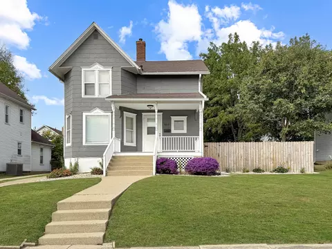 840 W Homer St, Freeport, IL 61032