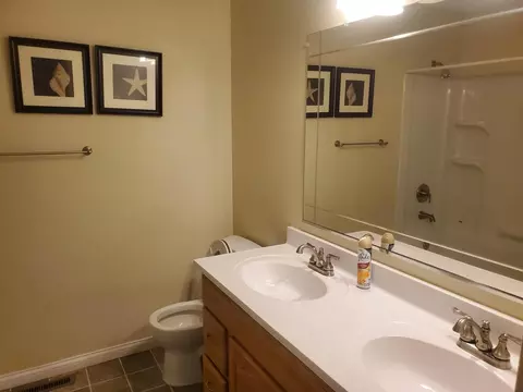 Bath - 23 Kenfield Cir, Bloomington, IL 61704 photo 1 of 3