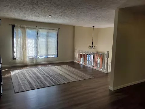 Living - 23 Kenfield Cir, Bloomington, IL 61704 photo 2 of 3