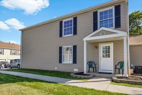 496 Darlene Ln #B, Glendale Heights, IL 60139