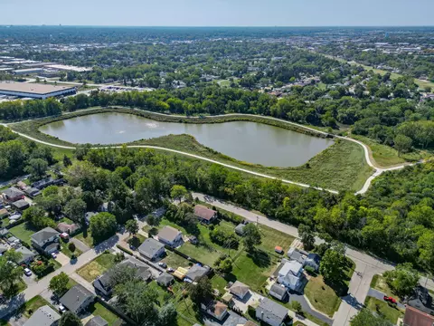View/Area - 901 E Babcock Ave, Addison, IL 60101 photo 5 of 6