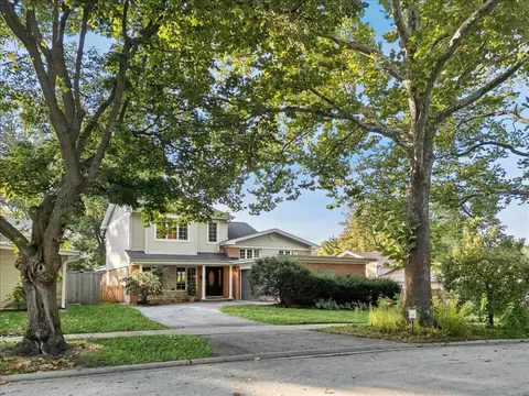 335 Vine St, Wilmette, IL 60091