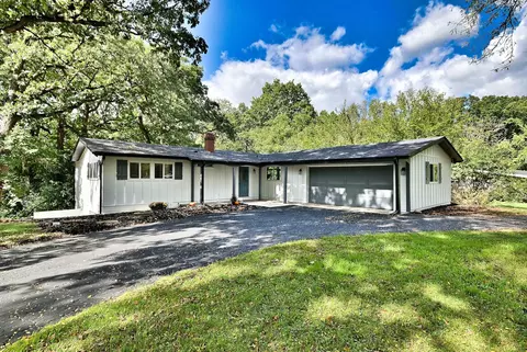 1605 Middletree Rd, Joliet, IL 60433