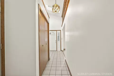 Entry Way - 8214 45th St, Lyons, IL 60534 photo 1 of 1