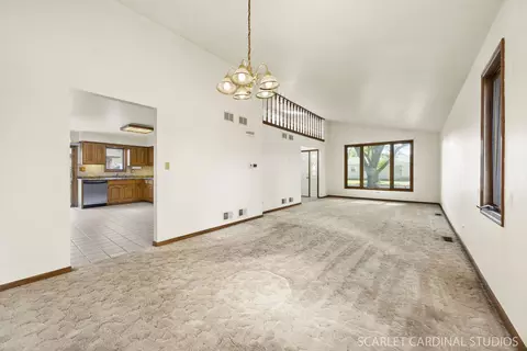 Living - 8214 45th St, Lyons, IL 60534 photo 2 of 4