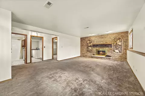 Living - 8214 45th St, Lyons, IL 60534 photo 3 of 4